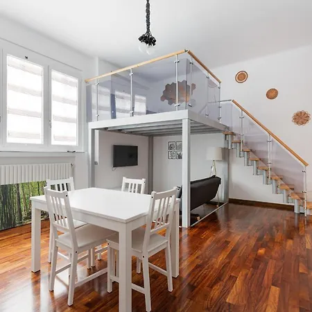 Cosy Nearby Piazza Insubria! Book Now! Milan