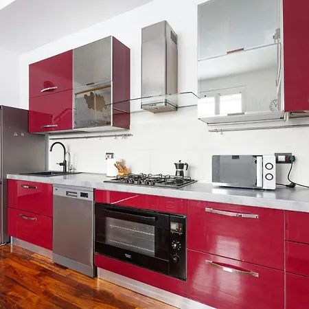 Cosy Nearby Piazza Insubria! Book Now! Milan