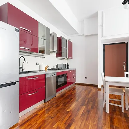 Apartment Cosy Nearby Piazza Insubria! Book Now! *